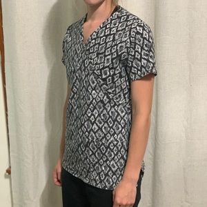 Black and Gray Abstract Bonita Scrub Top